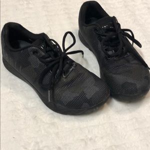 Women’s no bull project camp trainers size 7